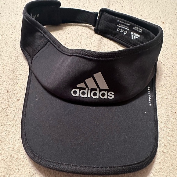 Adidas‎ aeroready black adjustable visor - Picture 2 of 3